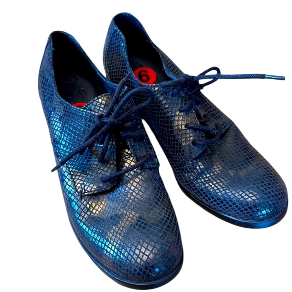 BORN metallic textured oxford shoes
